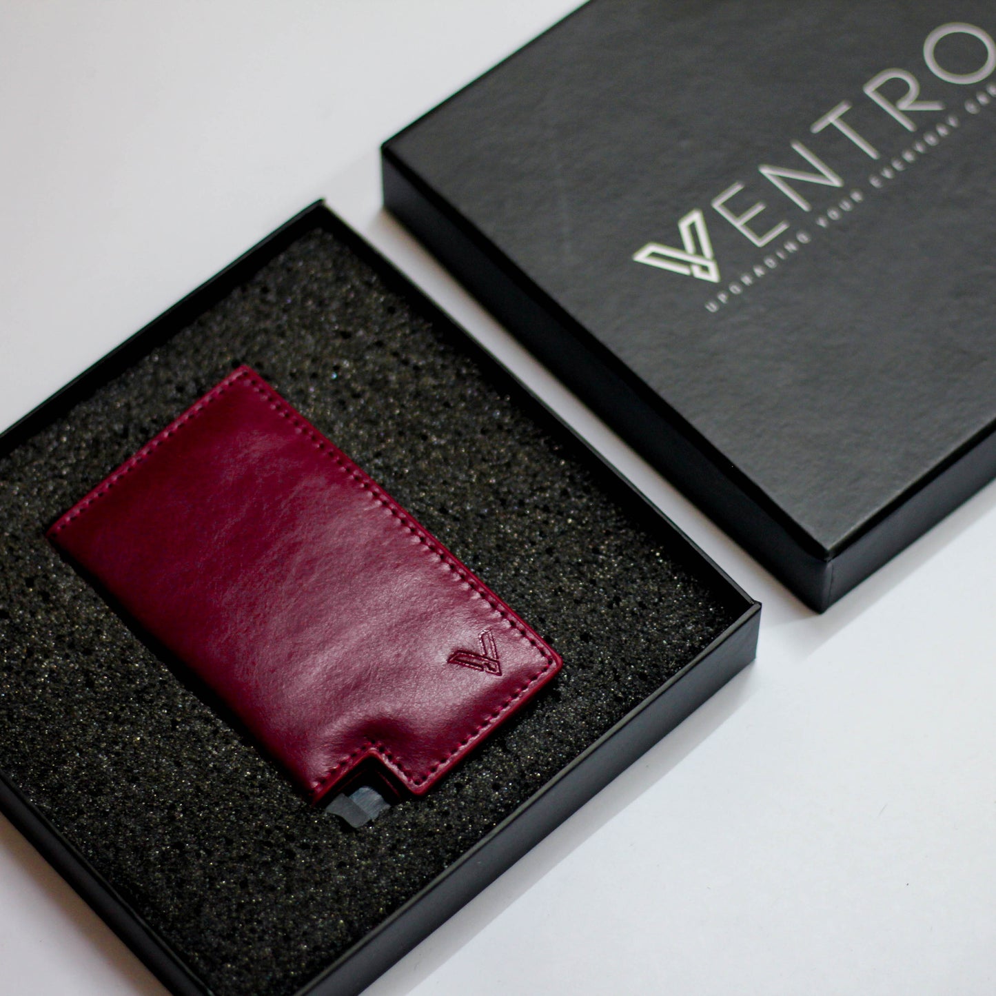 Red Card holder wallet with box
